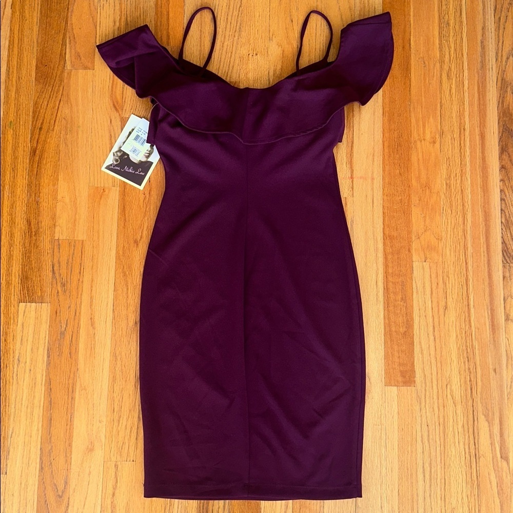 Elegant Burgundy Ruffle Dress - Picture 5 of 6